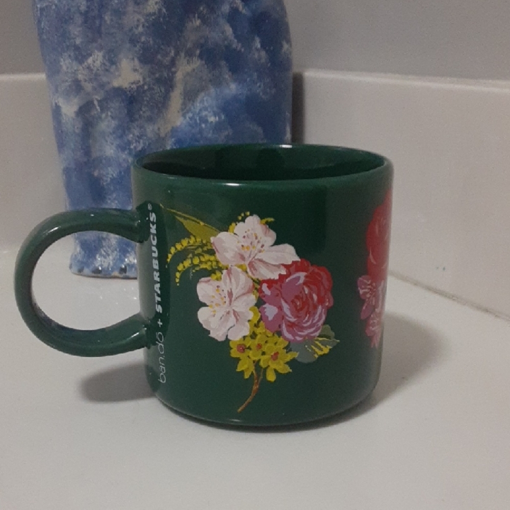 Starbucks Bando Green Floral Mug. 12 Oz